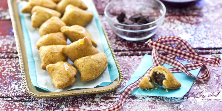 Easy Chocolate Samosas Recipe