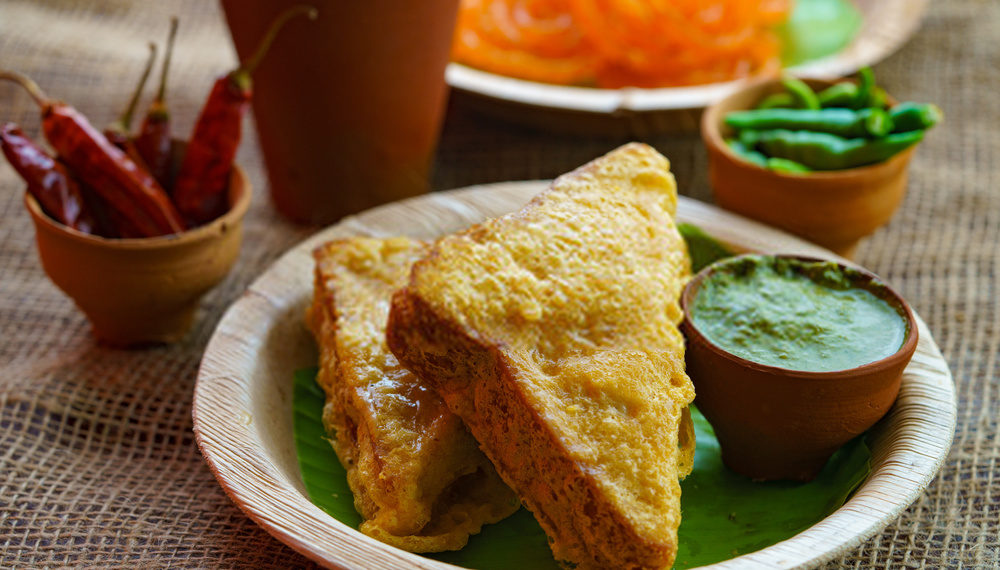 Stuffed Bread Pakoda