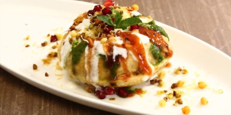 Delhi style Raj Kachori