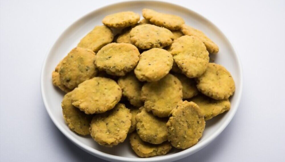 Whole Wheat Methi Mathri