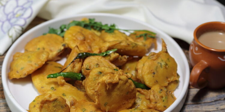 Indian Street Fried Food Aloo Pakora