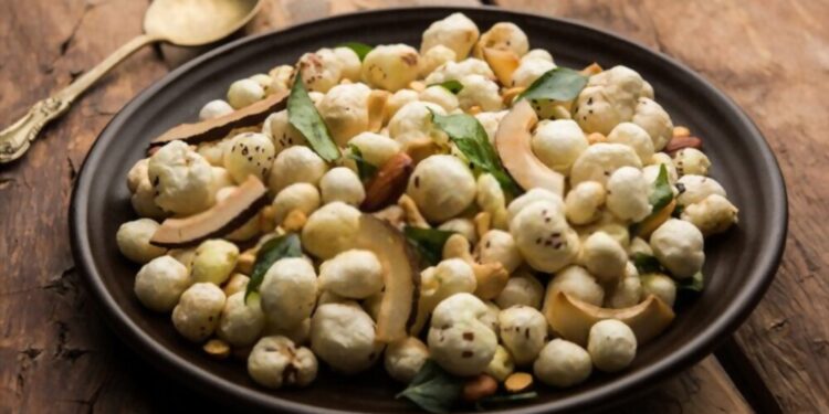 Phool Makhana Namkeen with Dry Fruits