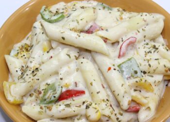 Creamy & Cheesy White Sauce Pasta
