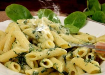 Creamy Spinach Penne Pasta