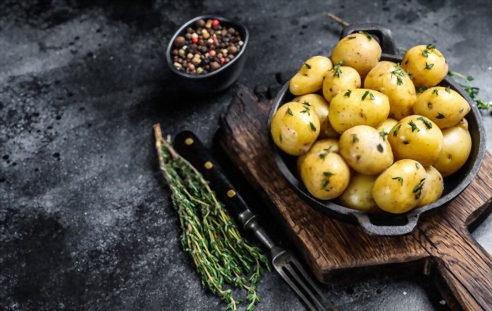 Buttery Boiled Potatoes with Fresh Herbs