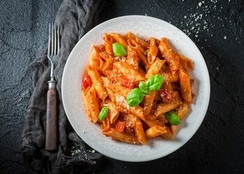 Easy Creamy Pink Sauce Pasta Recipe