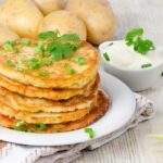 Aloo Cheela Recipe for Breakfast