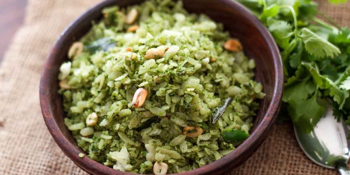 Quick and Healthy Breakfast Dhaniya Poha