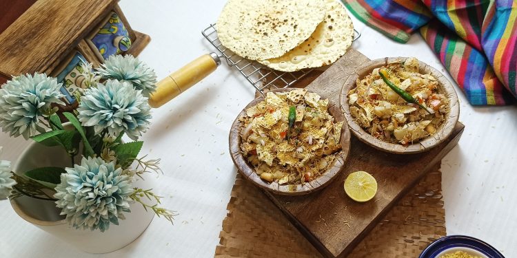 Quick and Easy Bhune Papad Chaat