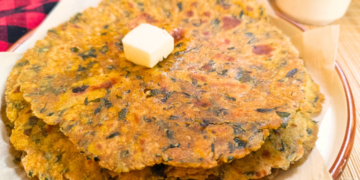 Healthy Green Thepla made with Moringa Leaves